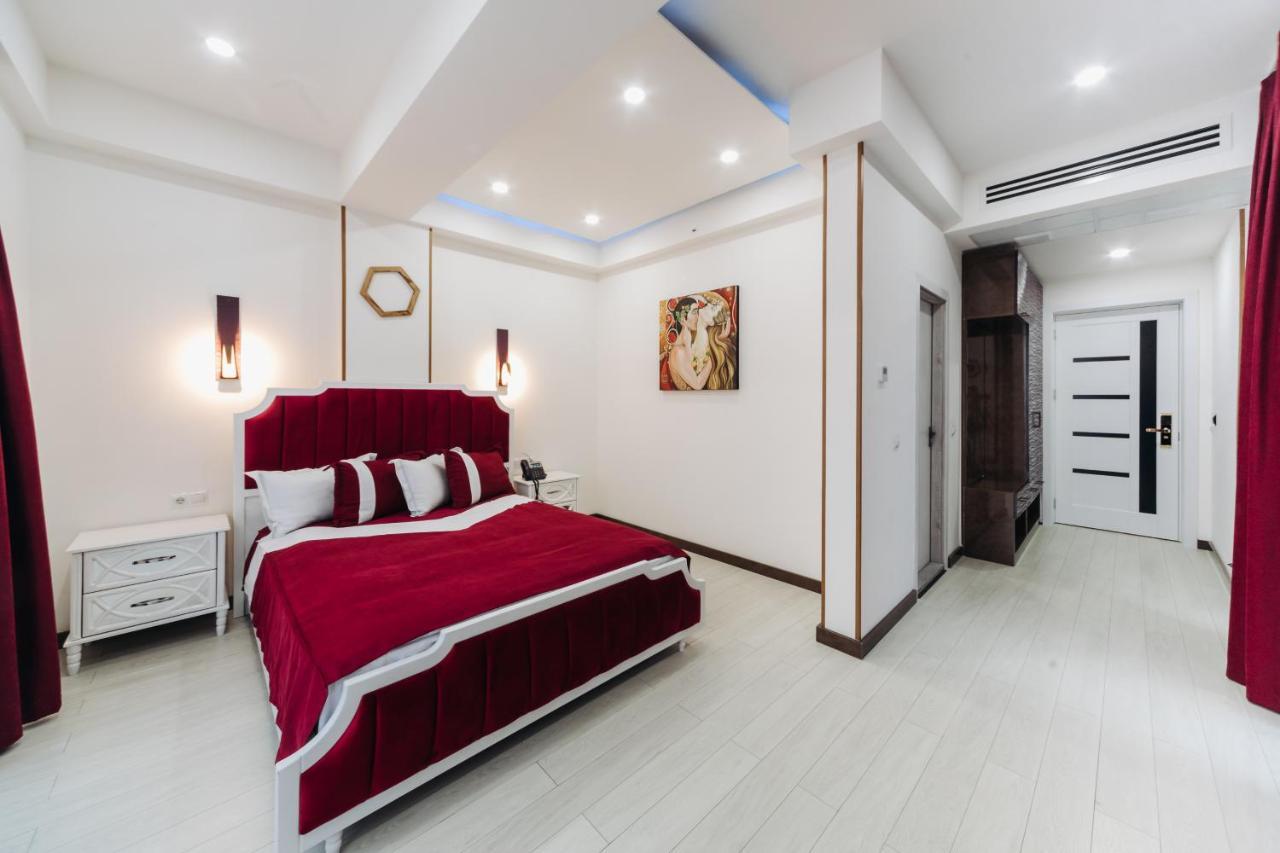 Luxin Hotell Tbilisi Eksteriør bilde