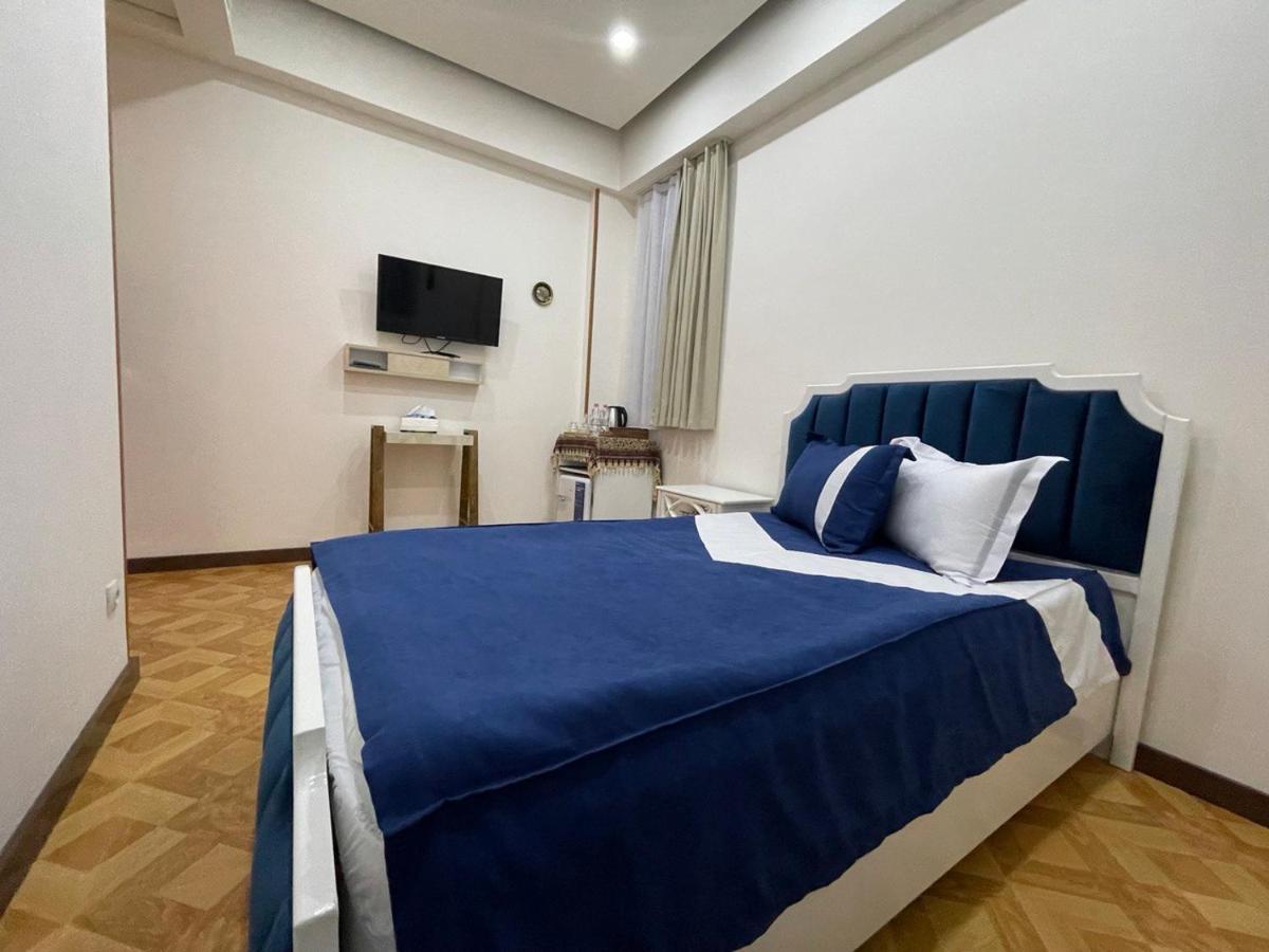 Luxin Hotell Tbilisi Eksteriør bilde