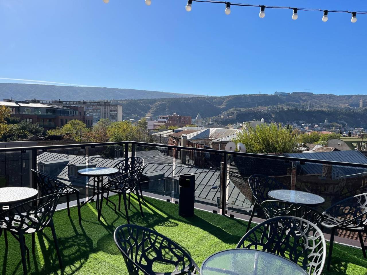 Luxin Hotell Tbilisi Eksteriør bilde