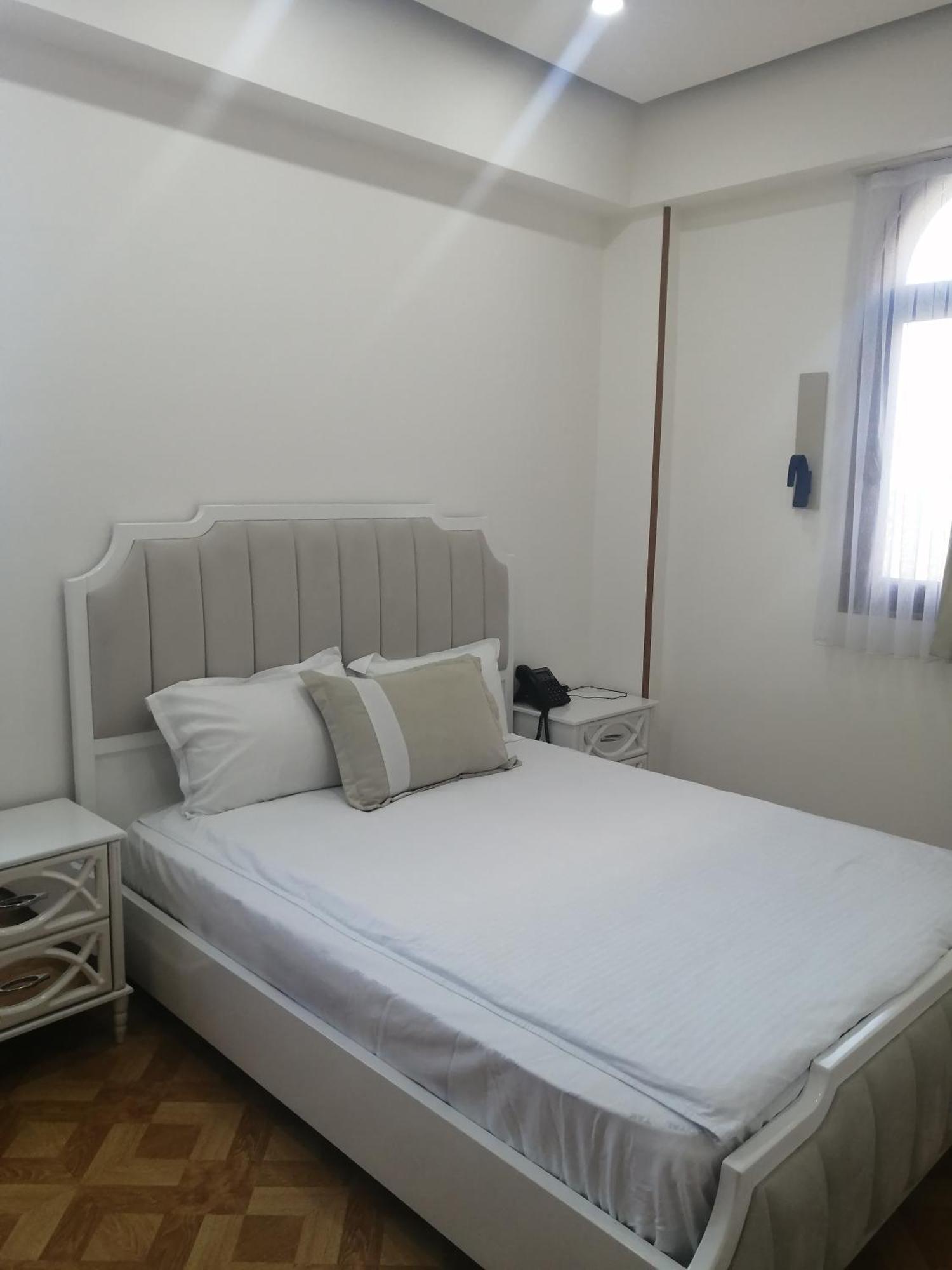 Luxin Hotell Tbilisi Eksteriør bilde