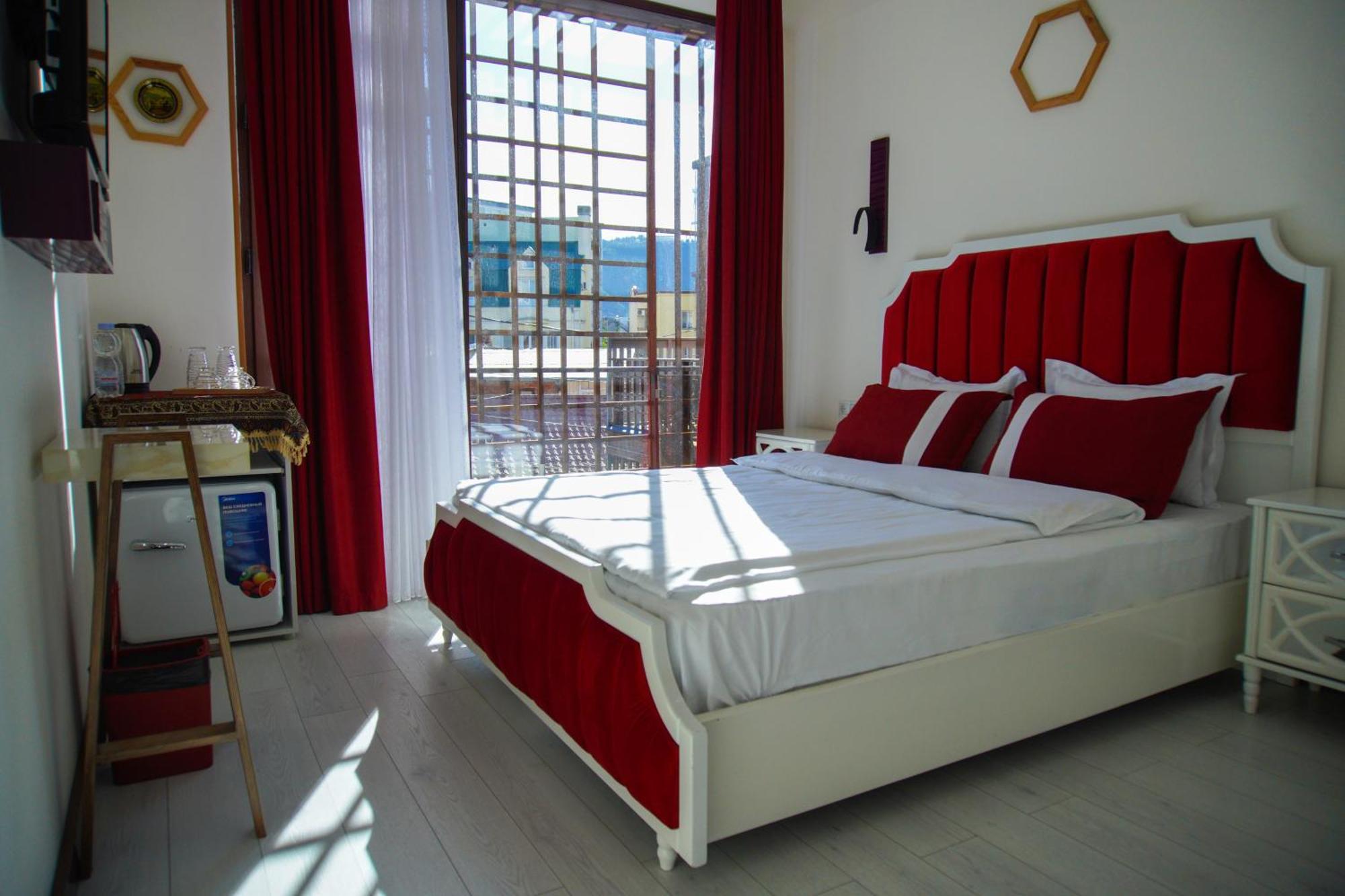 Luxin Hotell Tbilisi Eksteriør bilde