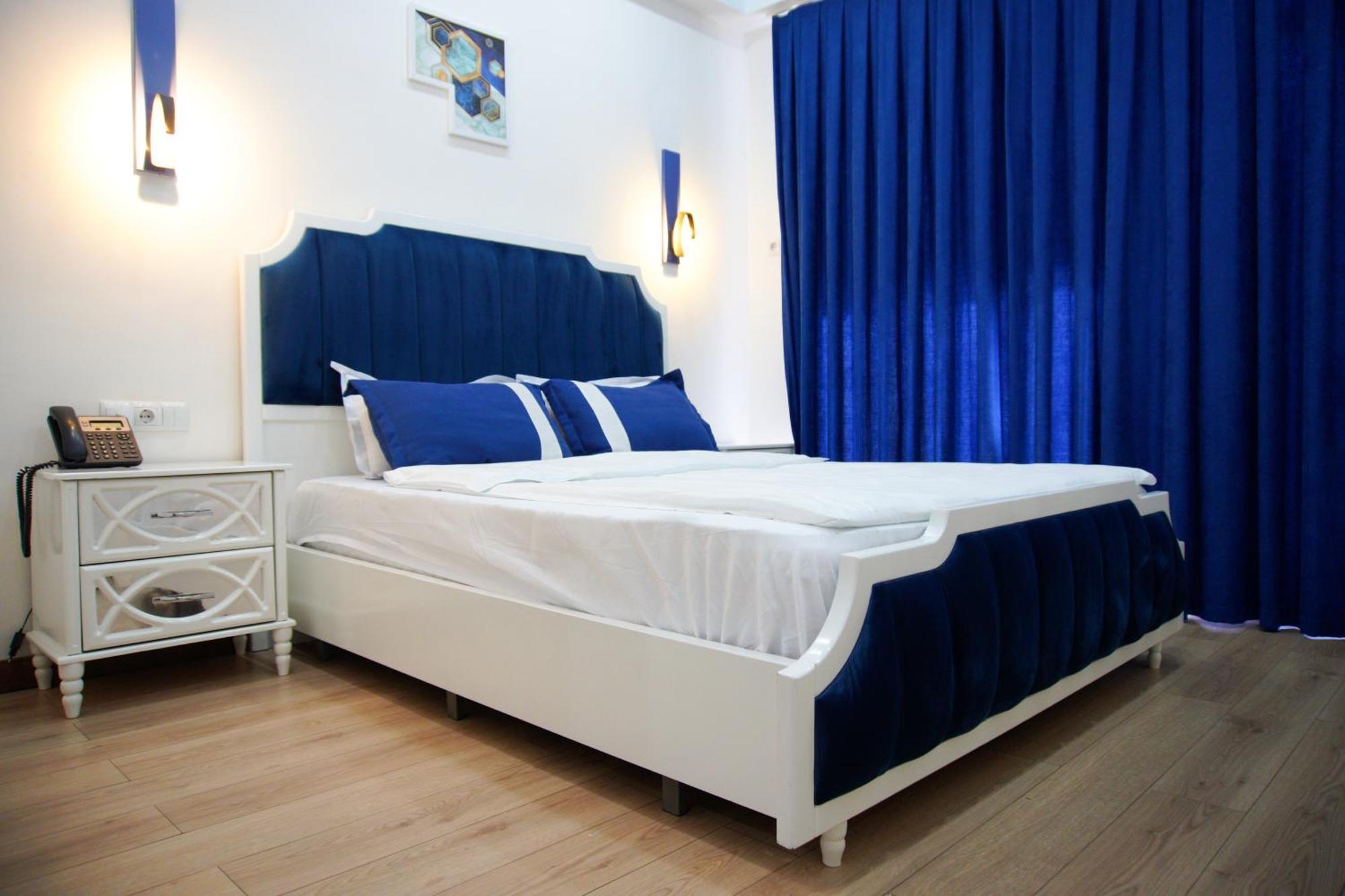 Luxin Hotell Tbilisi Eksteriør bilde