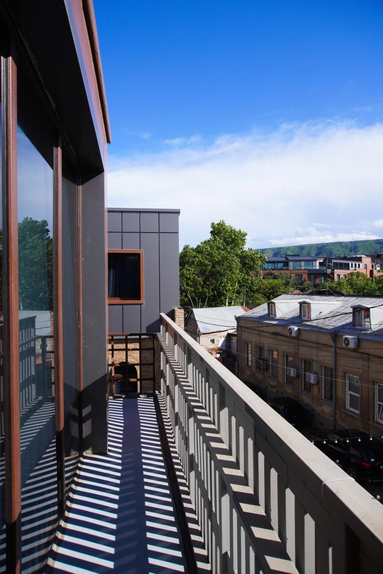 Luxin Hotell Tbilisi Eksteriør bilde