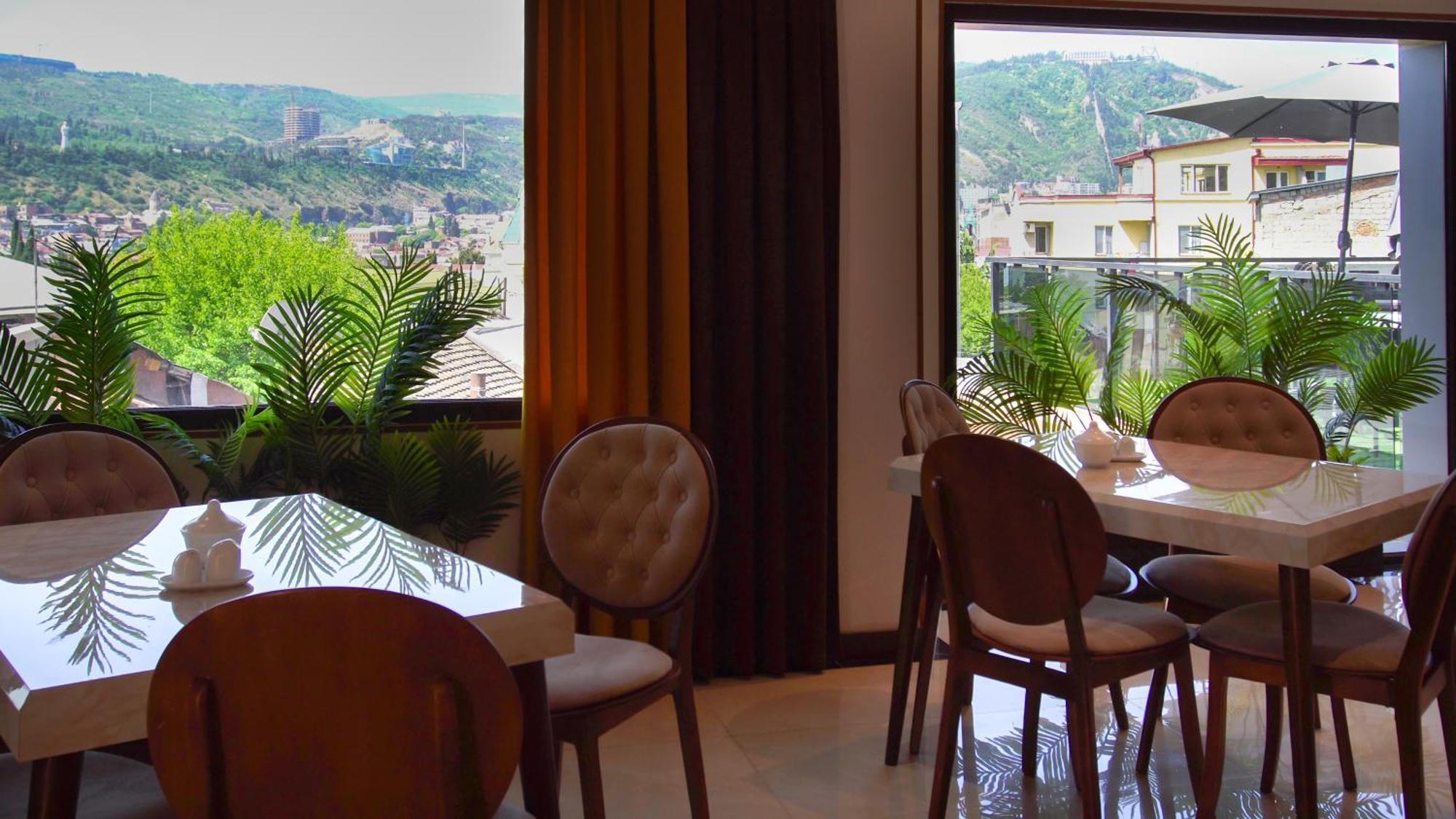 Luxin Hotell Tbilisi Eksteriør bilde
